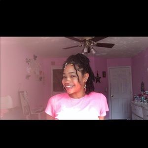 Meet your Posher, Deralyn